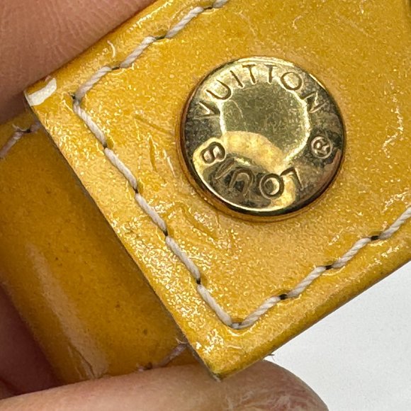 Auth Louis Vuitton Brasserie Beige Vernis Leather button bracelet w/pouch MC1647 - Picture 5 of 7